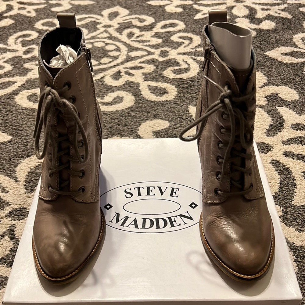 Steve Madden Lauuren Taupe Lea